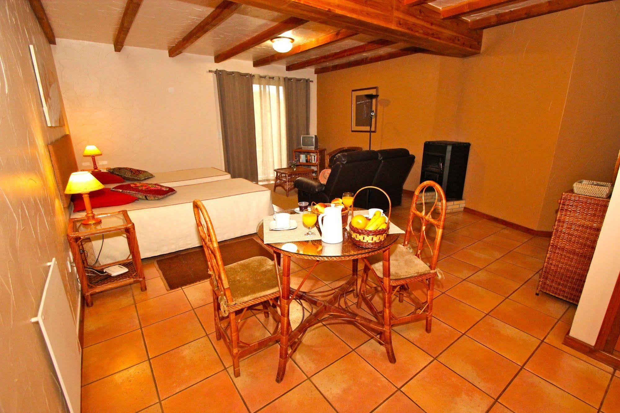 Bio Quinta Do Pantano, Agro Turismo Farm stay Santo Antonio da Serra